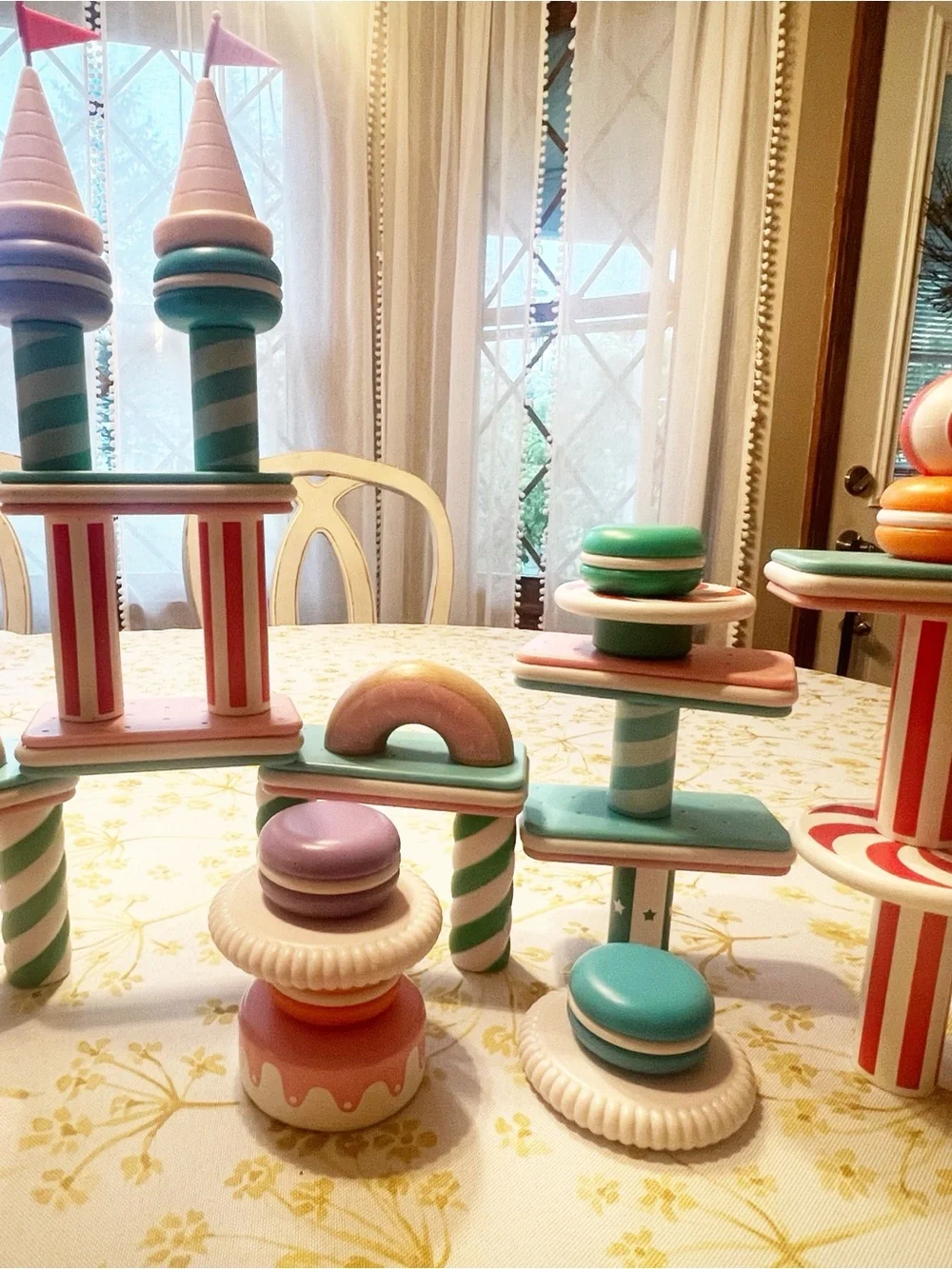 FAO Schwarz Pastel candy land Play Toy Set - Pink building blocks